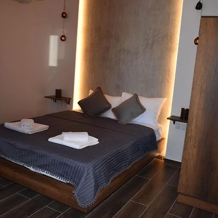 Aigli Luxury Studios Nea Roda Eksteriør billede