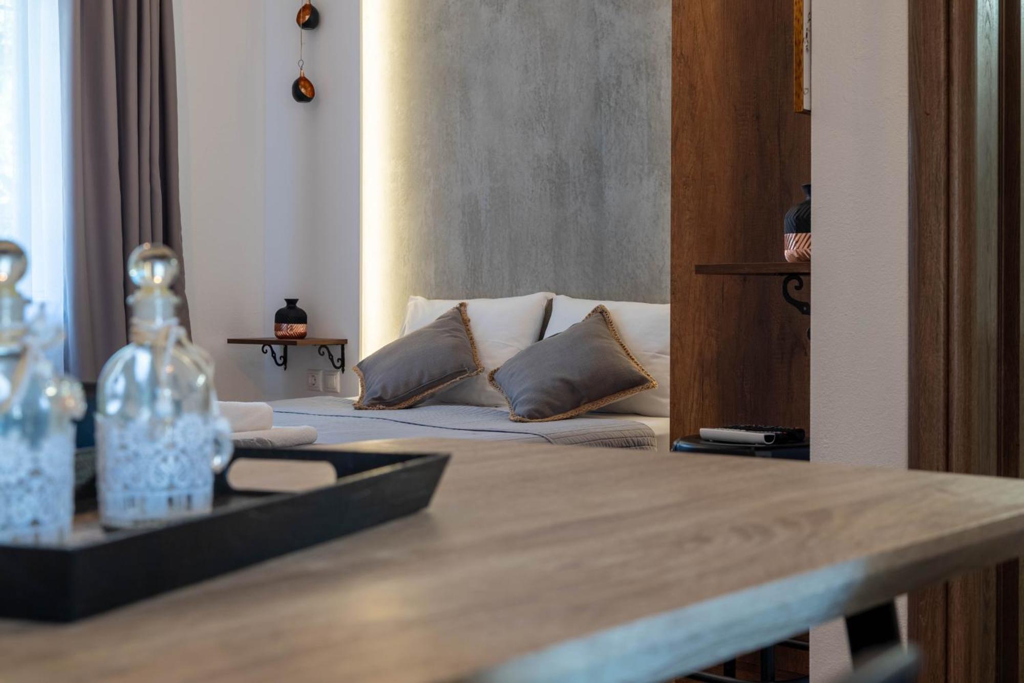 Aigli Luxury Studios Nea Roda Eksteriør billede